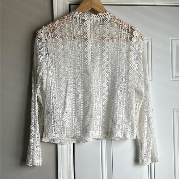 Zara Woman’s White Lace Top with Zipper - Picture 4 of 6
